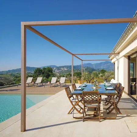 4 Bedroom Stunning In Holiday home Moscari