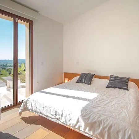 Holiday home 4 Bedroom Stunning In Moscari
