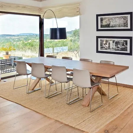4 Bedroom Stunning In * Moscari