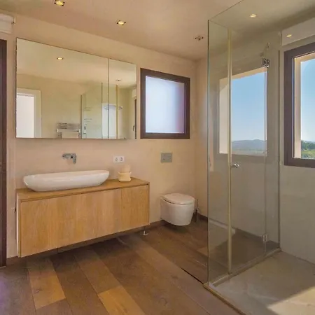 4 Bedroom Stunning In Hébergement de vacances
