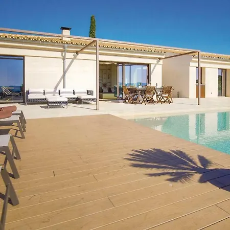 4 Bedroom Stunning In * Moscari